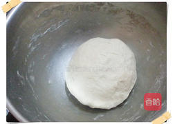 爆浆起司鲜肉包的做法图解2