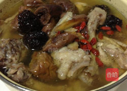柿饼鸡汤的做法图解4