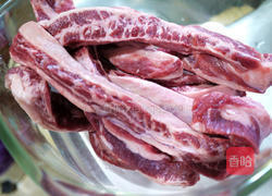 勃根地红酒炖牛肉的做法图解2