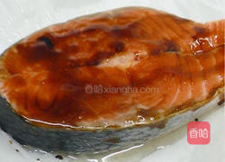 红烧鲑鱼的做法图解3