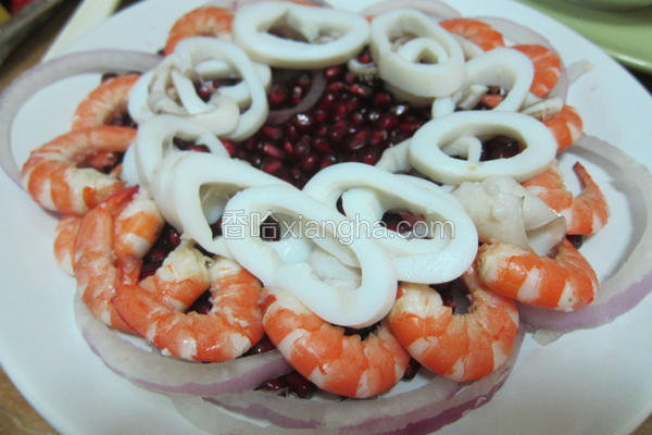 石榴海鲜沙拉