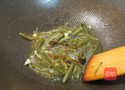 凉拌海带芽的做法图解3