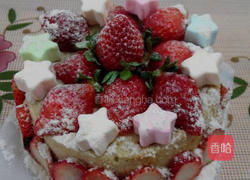 草莓棉花糖蛋糕的做法图解3