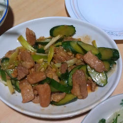 里脊肉炒小黄瓜的做法[图]