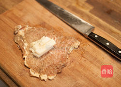 橙花猪肉脆笋卷的做法图解3