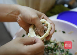 牛肉馅饼的做法图解2