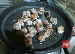 红酒牛肉的做法图解3