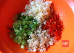 椒盐小溪鱼的做法图解3