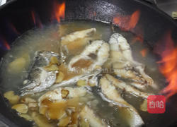 麻油鲈鱼汤的做法图解4