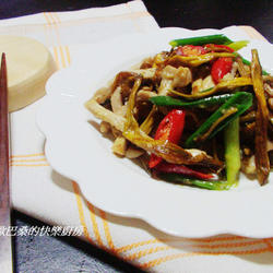 金针炒肉丝的做法[图]