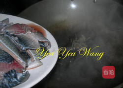 枸杞虱目鱼皮汤的做法图解4