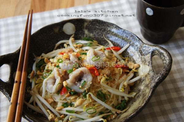 泰式鱼饺拌面