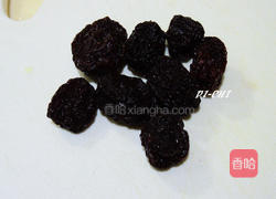 黑枣香菇鸡汤的做法图解1