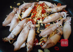 干烧辣味墨鱼的做法图解4