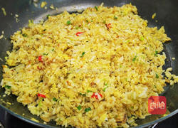 泰式蟹肉炒饭的做法图解2