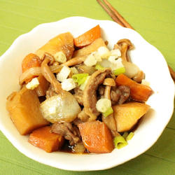 马铃薯菇菇炖肉的做法[图]