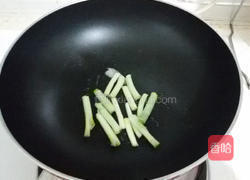 葱烧油豆腐的做法图解2