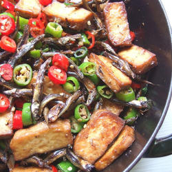 小鱼干辣炒豆干的做法[图]