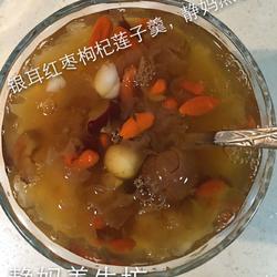 红枣银耳汤的做法[图]