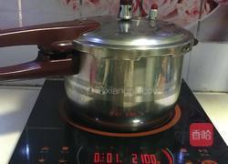 莲藕炆排骨的做法图解3