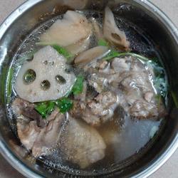 莲藕老鸭汤的做法[图]