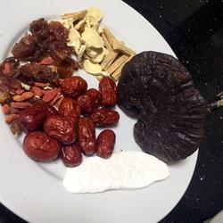 灵芝炖鸡的做法[图]
