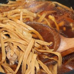 笋干老鸭煲的做法[图]