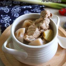 莲藕腔骨汤的做法[图]