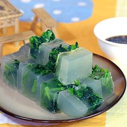 菠菜肉皮冻的做法[图]