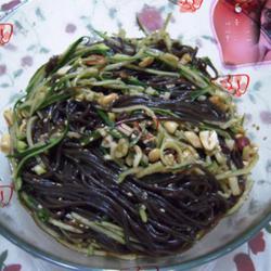 凉拌蕨根粉的做法[图]