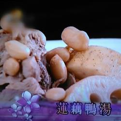 莲藕鸭汤的做法[图]