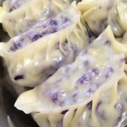 紫椰菜饺子的做法[图]