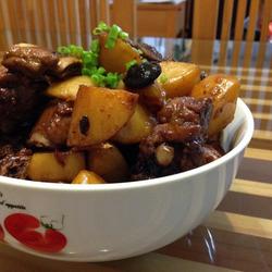 土豆焖排骨的做法[图]