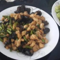 蒜薹炒鸡脯的做法[图]