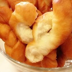 鲜奶软麻花的做法[图]