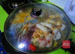 铁锅焖鲤鱼的做法图解2