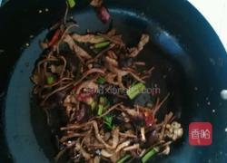 茶树菇炒瘦肉的做法图解4