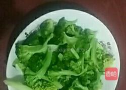 西兰花薯条的做法图解2