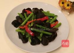 芦笋炒黑木耳的做法图解4