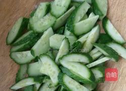 肉片炒黄瓜的做法图解1
