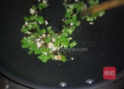 青椒炒馒头的做法图解5