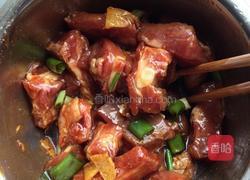 荷香糯米排骨的做法图解1