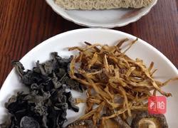 三鲜烤麸的做法图解1