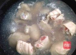 红烧猪蹄的做法图解1