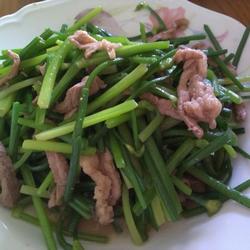 韭菜花炒肉丝的做法[图]