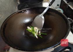 番茄炒墨鱼的做法图解2