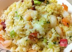 虾仁黄金蛋炒饭的做法图解1