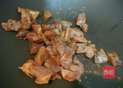 烤肉酱风味炒甜豆的做法图解2