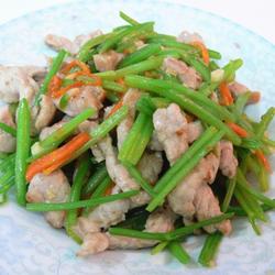 芹菜炒肉丝的做法[图]