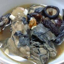 首乌乌骨蒜头鸡的做法[图]